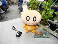 受付でお客様をお出迎えする、コームラ様のマスコットキャラクター『コーちゃん』
